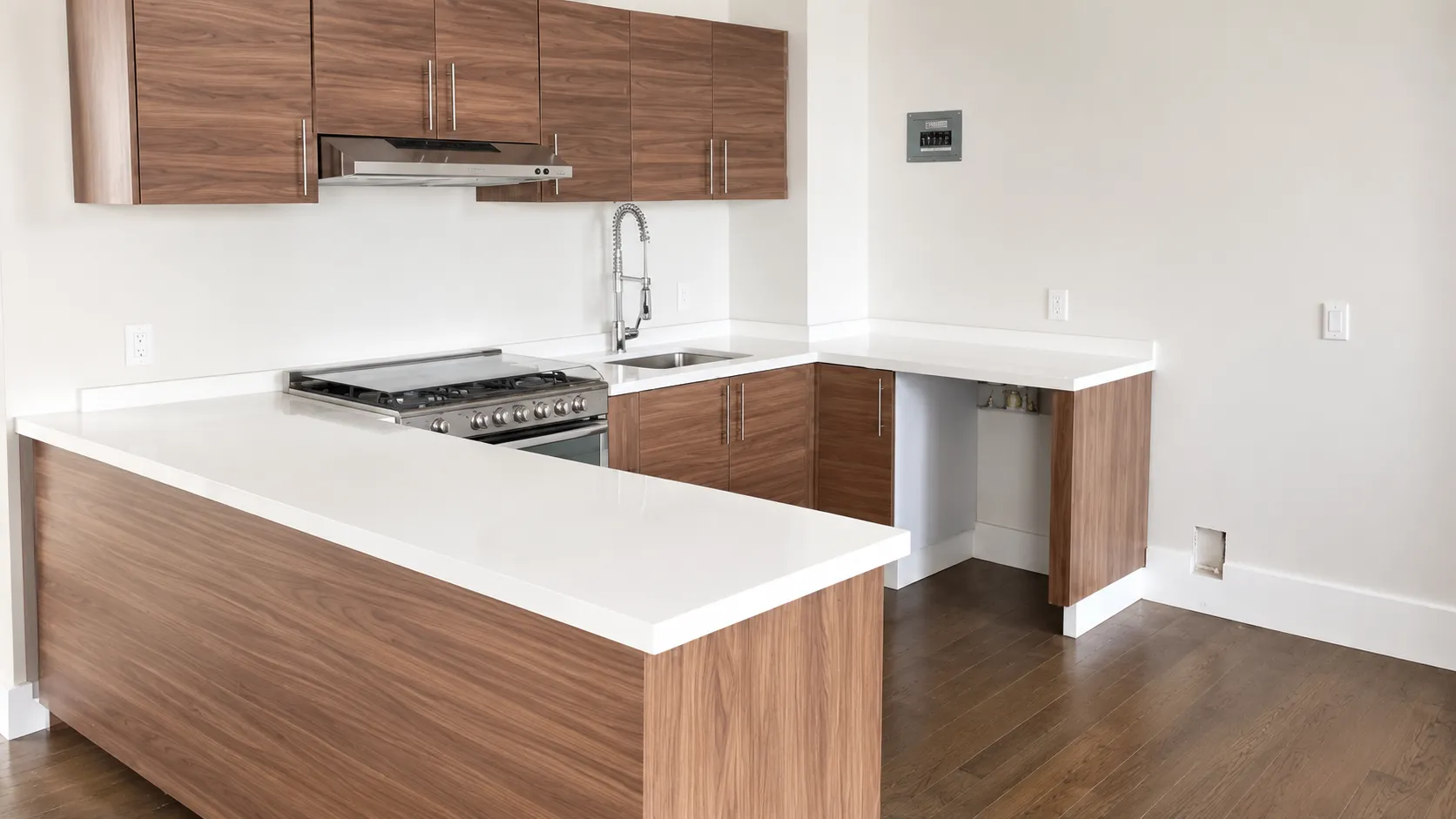 Cocina de nogal a la medida, proyecto ARMEL